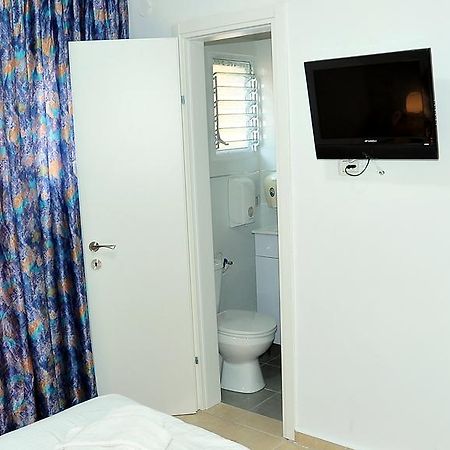 Glatt Eden Hotel Tiberias Bagian luar foto