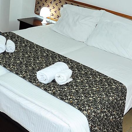 Glatt Eden Hotel Tiberias Bagian luar foto