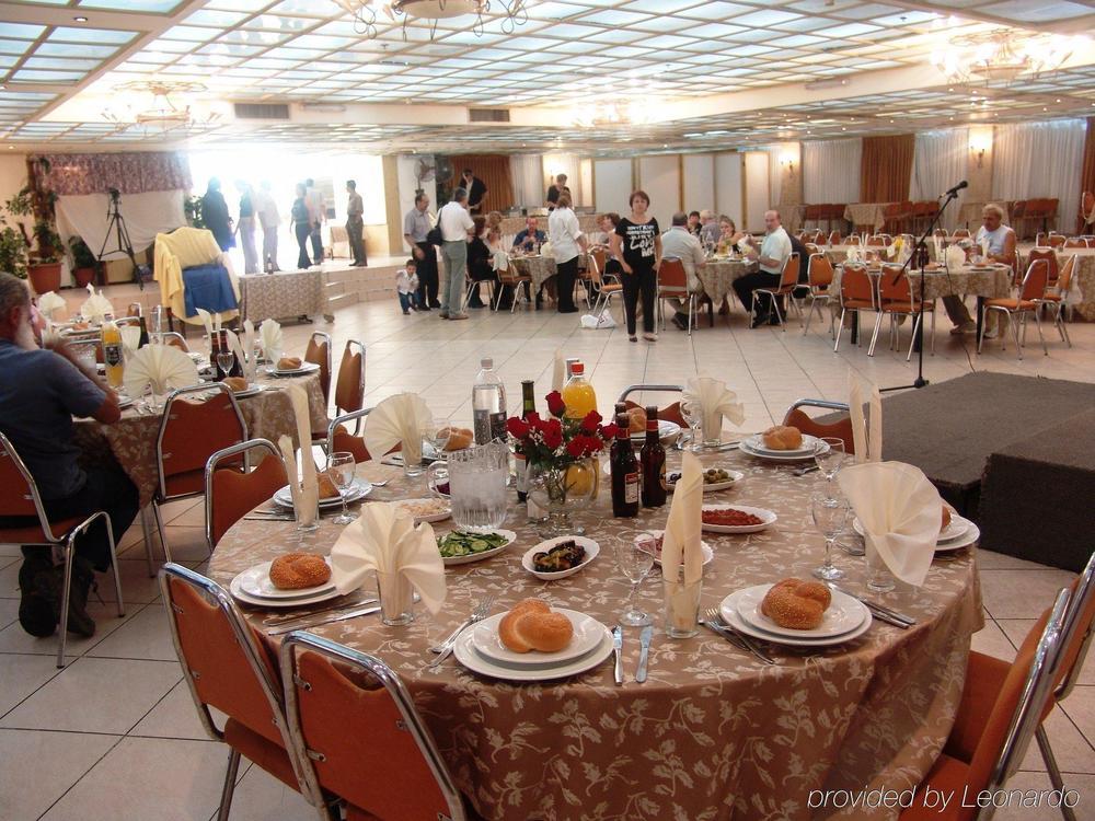 Glatt Eden Hotel Tiberias Bagian luar foto
