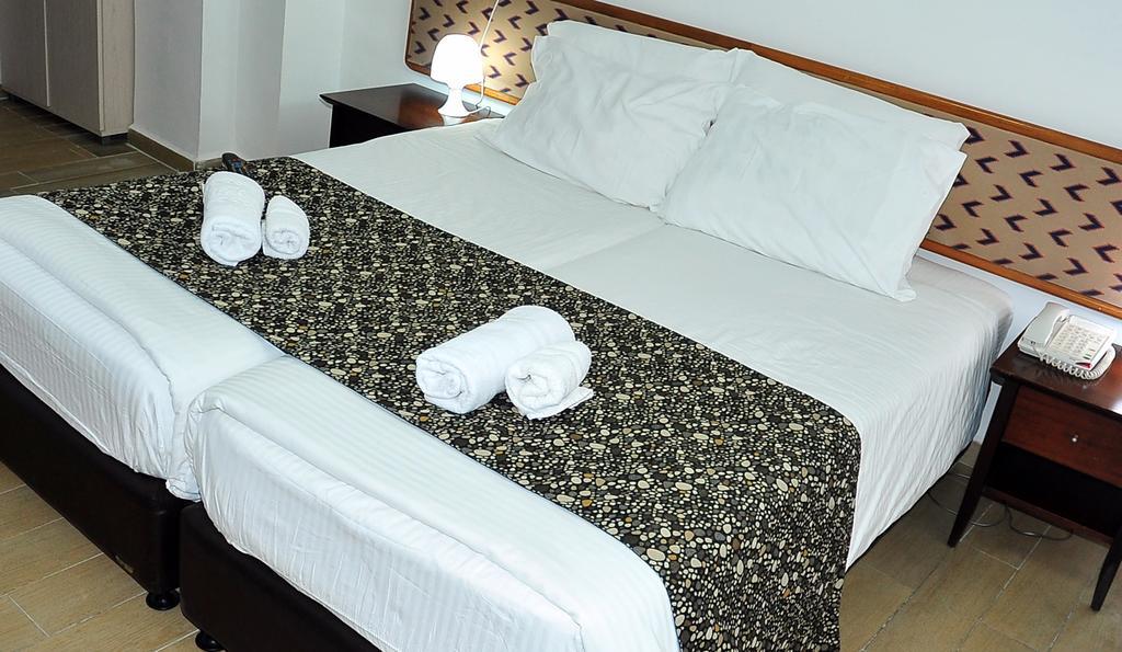 Glatt Eden Hotel Tiberias Bagian luar foto