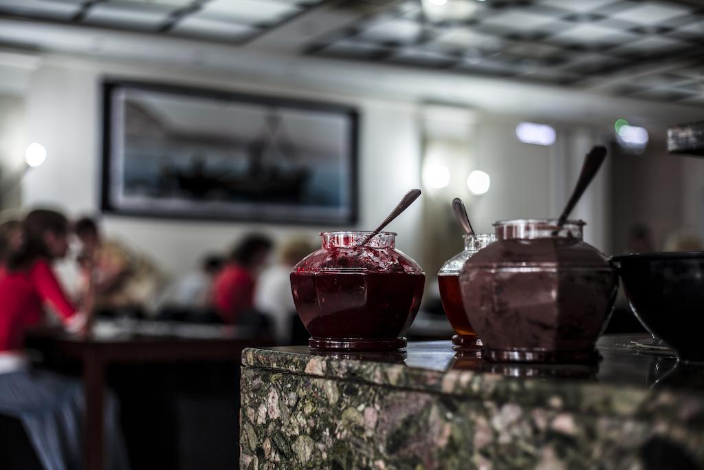 Glatt Eden Hotel Tiberias Bagian luar foto